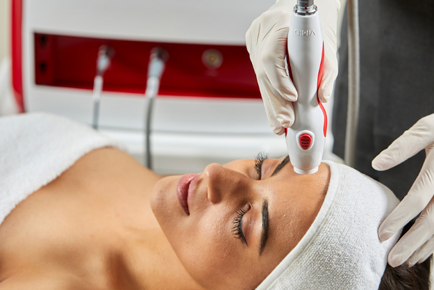 Thuzzle RF skin tightening machine